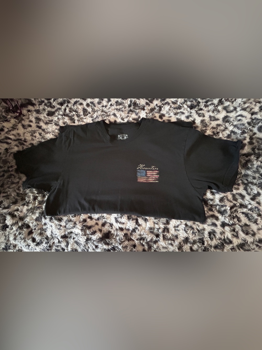 Howitzer American flag pledge T-shirt large